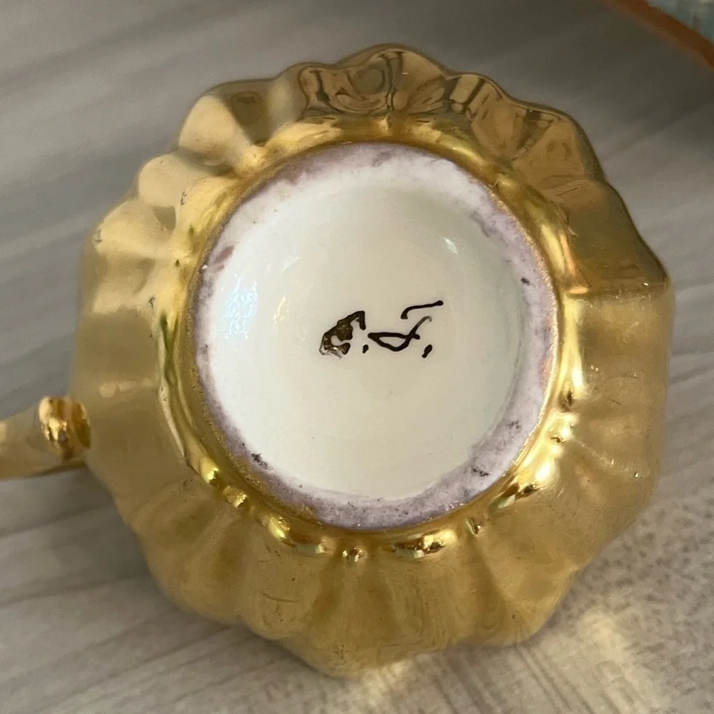 1920’s ROCHELLE FINE CHINA CREAMER HEAVY GOLD ENCRUSTED JAPAN